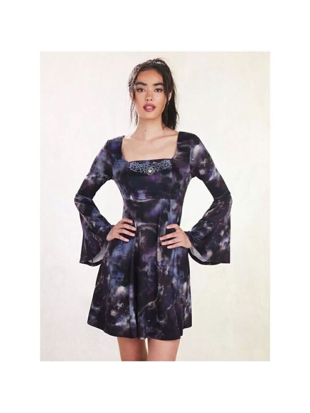 Her Universe Marvel WandaVision Agatha Tie-Dye Dress (Med)